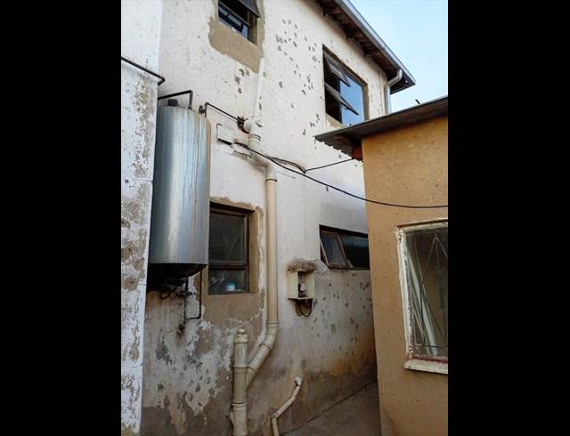 5 BEDROOM HOUSE FOR SALE IN THULANI